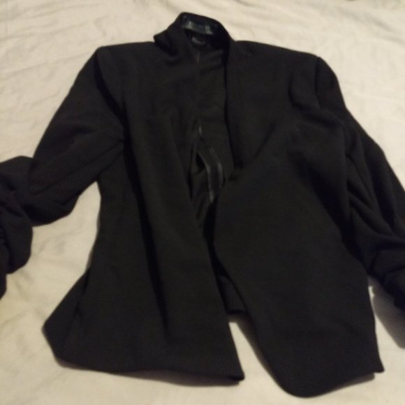 Black Blazer - Picture 1 of 3